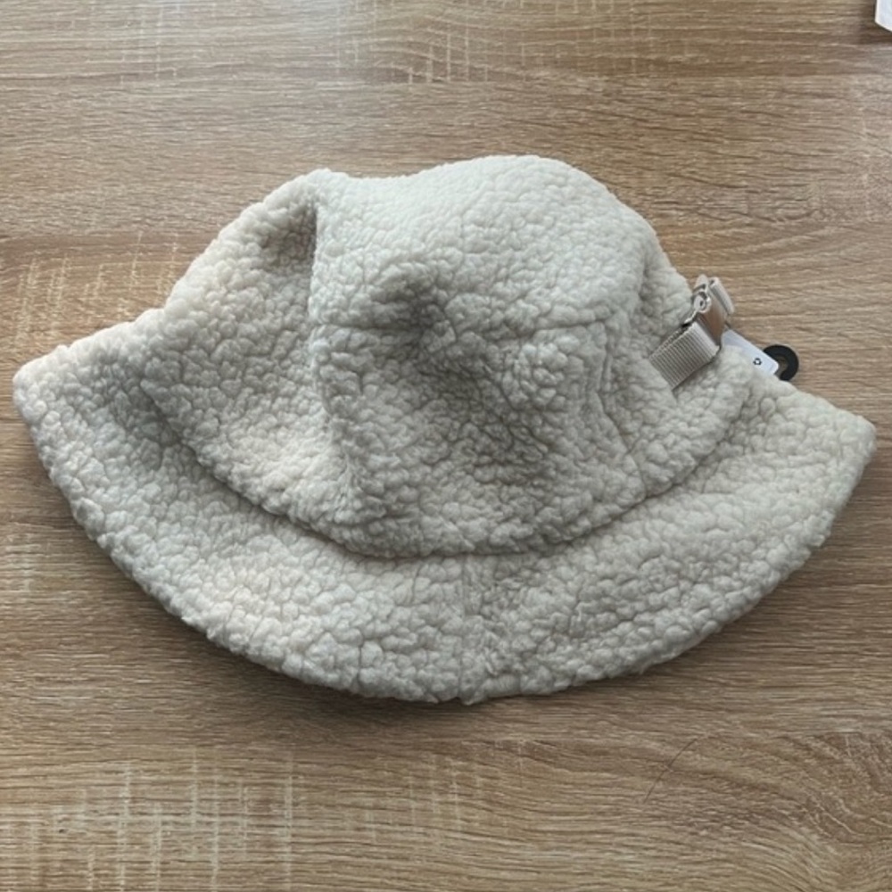 LULULEMON Textured Fleece Bucket Hat - Natural Ivory - Picture 4 of 4